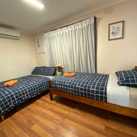 Entire Hume House Villa Melbourne Ngoại thất bức ảnh