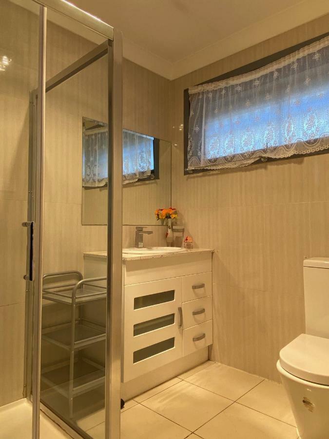 Entire Hume House Villa Melbourne Ngoại thất bức ảnh