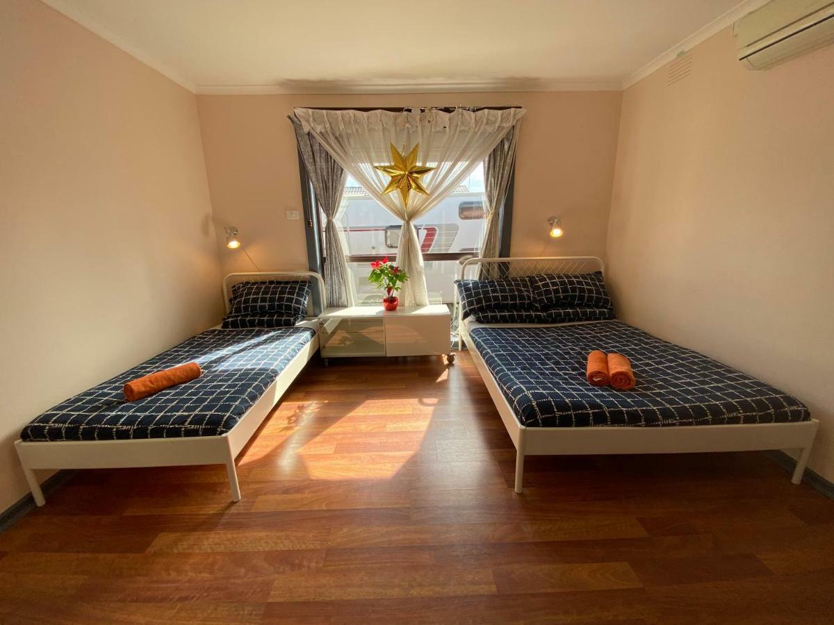 Entire Hume House Villa Melbourne Ngoại thất bức ảnh