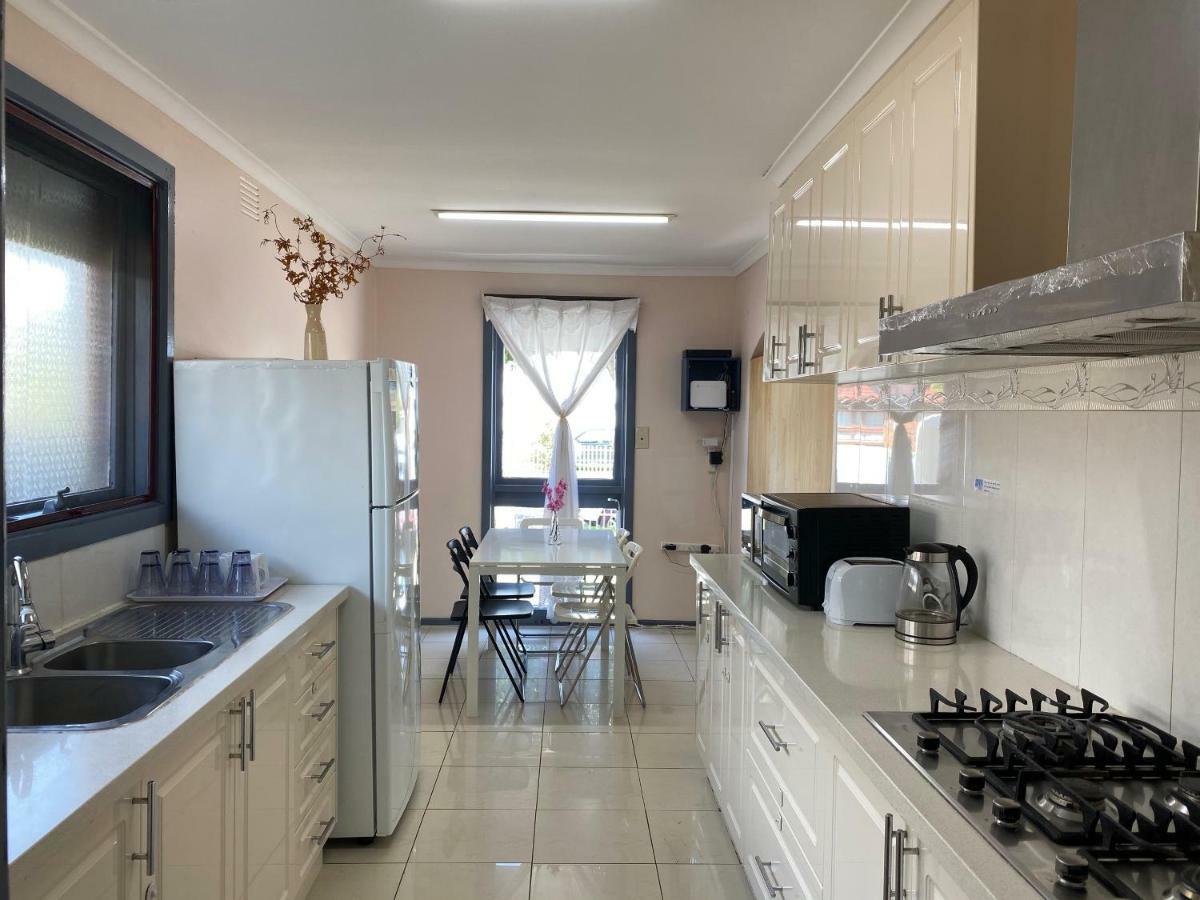 Entire Hume House Villa Melbourne Ngoại thất bức ảnh